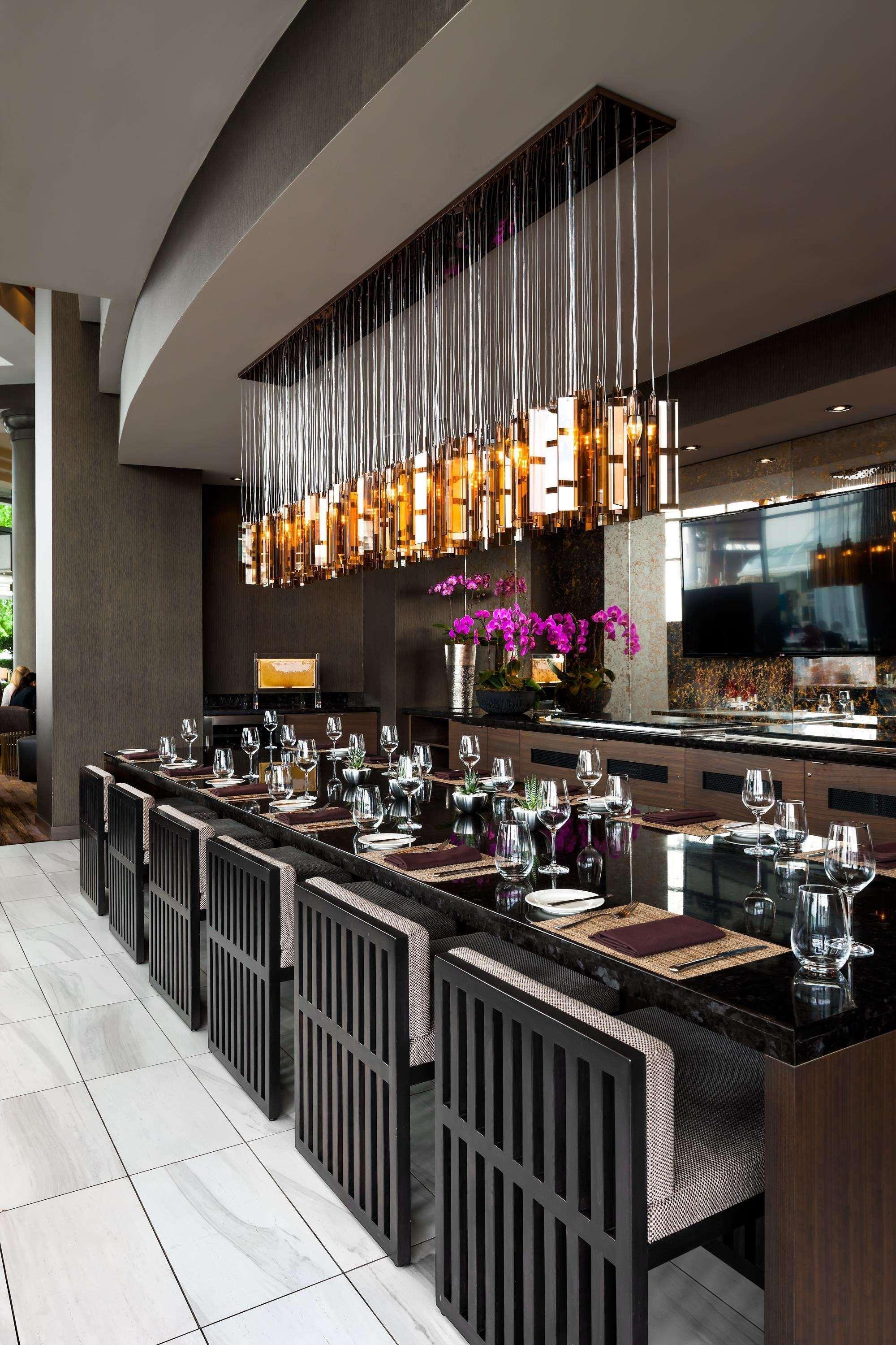 แฟร์มอนต์ วอเตอร์ฟรอนต์ Hotel แวนคูเวอร์ ภายนอก รูปภาพ The interior of the restaurant