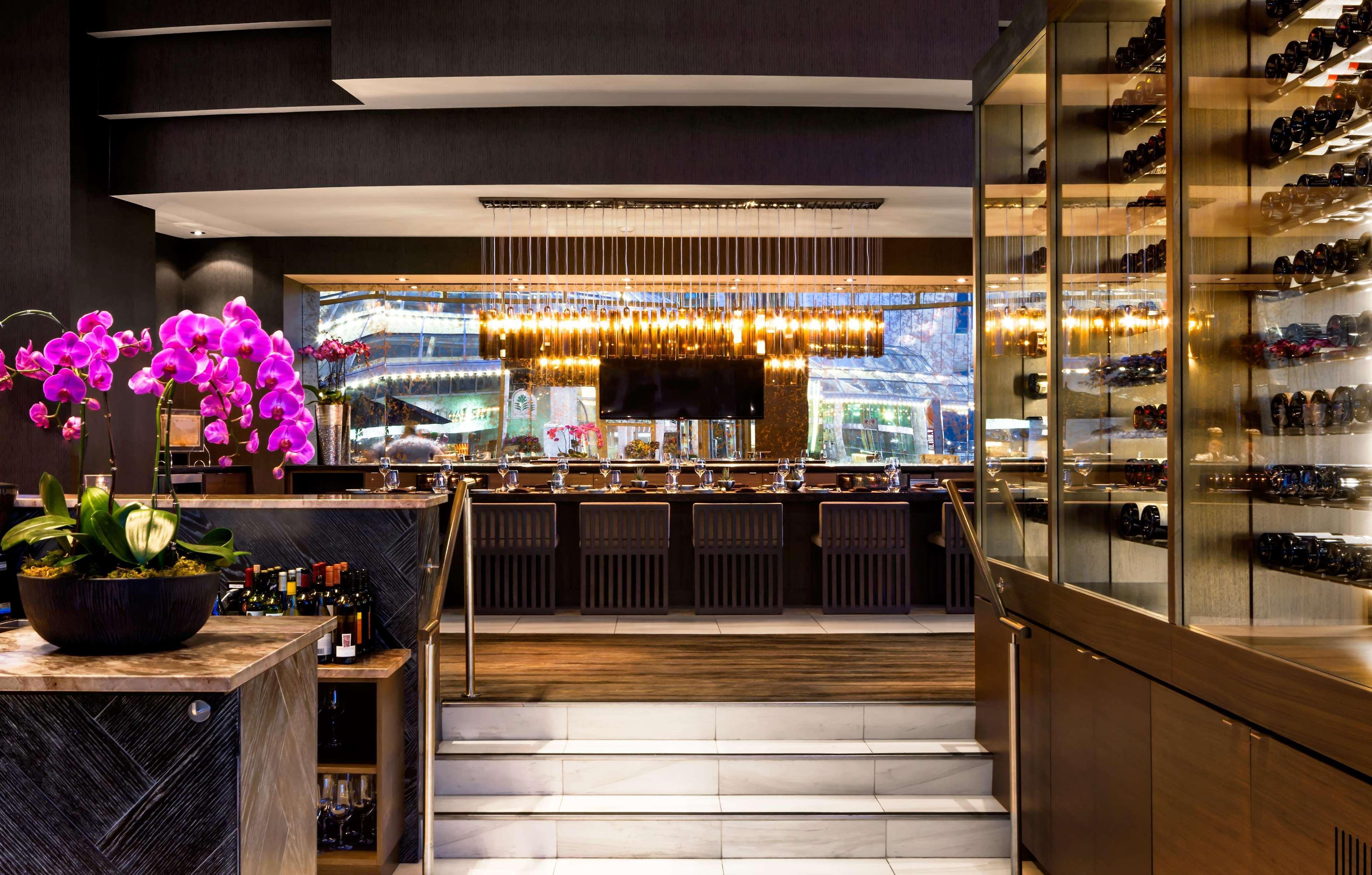 แฟร์มอนต์ วอเตอร์ฟรอนต์ Hotel แวนคูเวอร์ ภายนอก รูปภาพ The interior of the restaurant