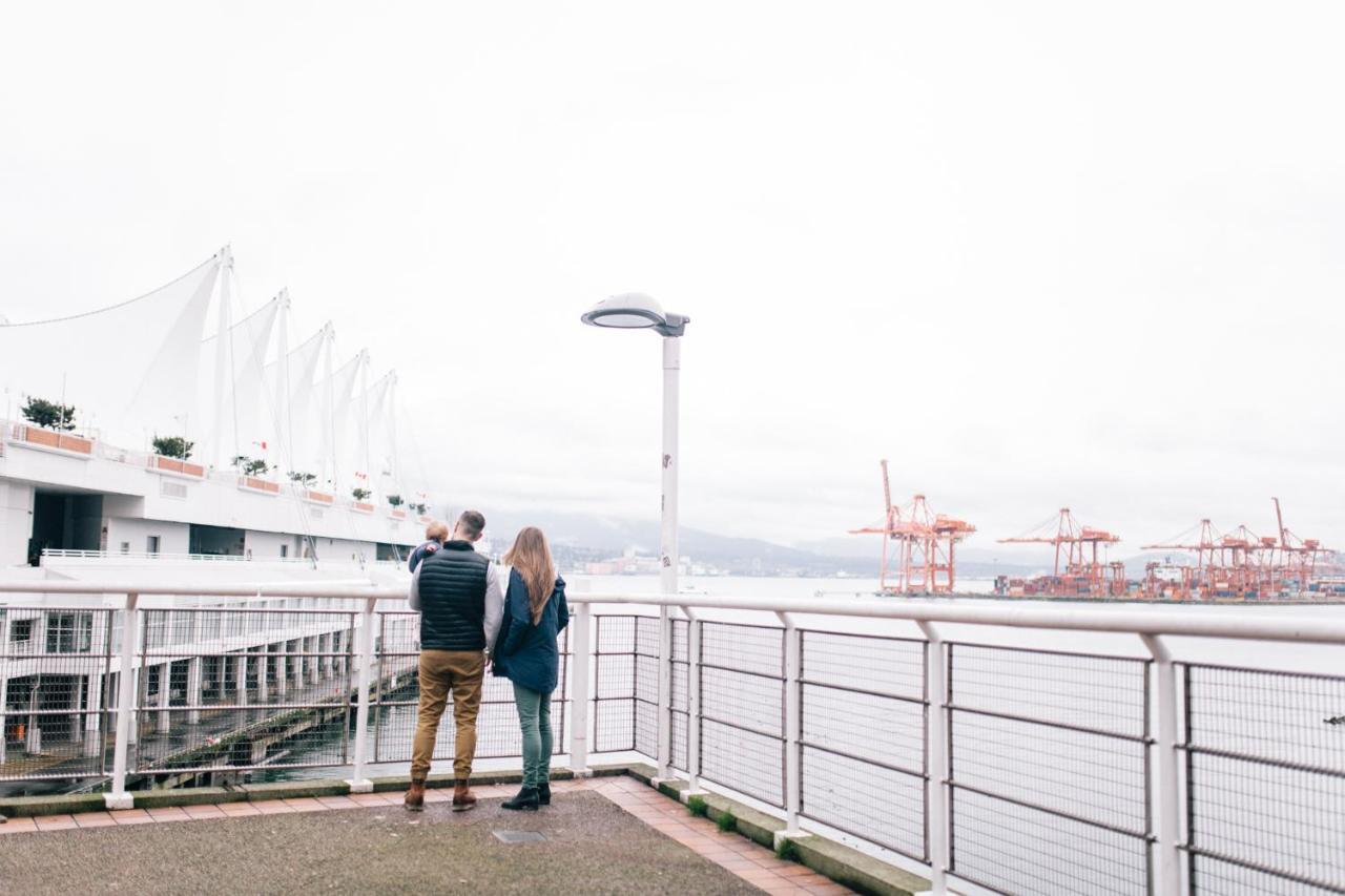แฟร์มอนต์ วอเตอร์ฟรอนต์ Hotel แวนคูเวอร์ ภายนอก รูปภาพ The Port of Vancouver is the largest port in the Pacific Northwest.